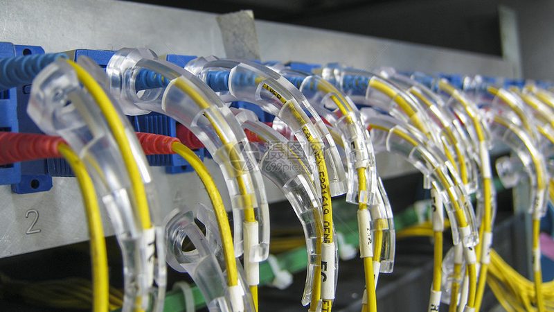 大平层无线网络覆盖方案：解析其成本效益与维护要点